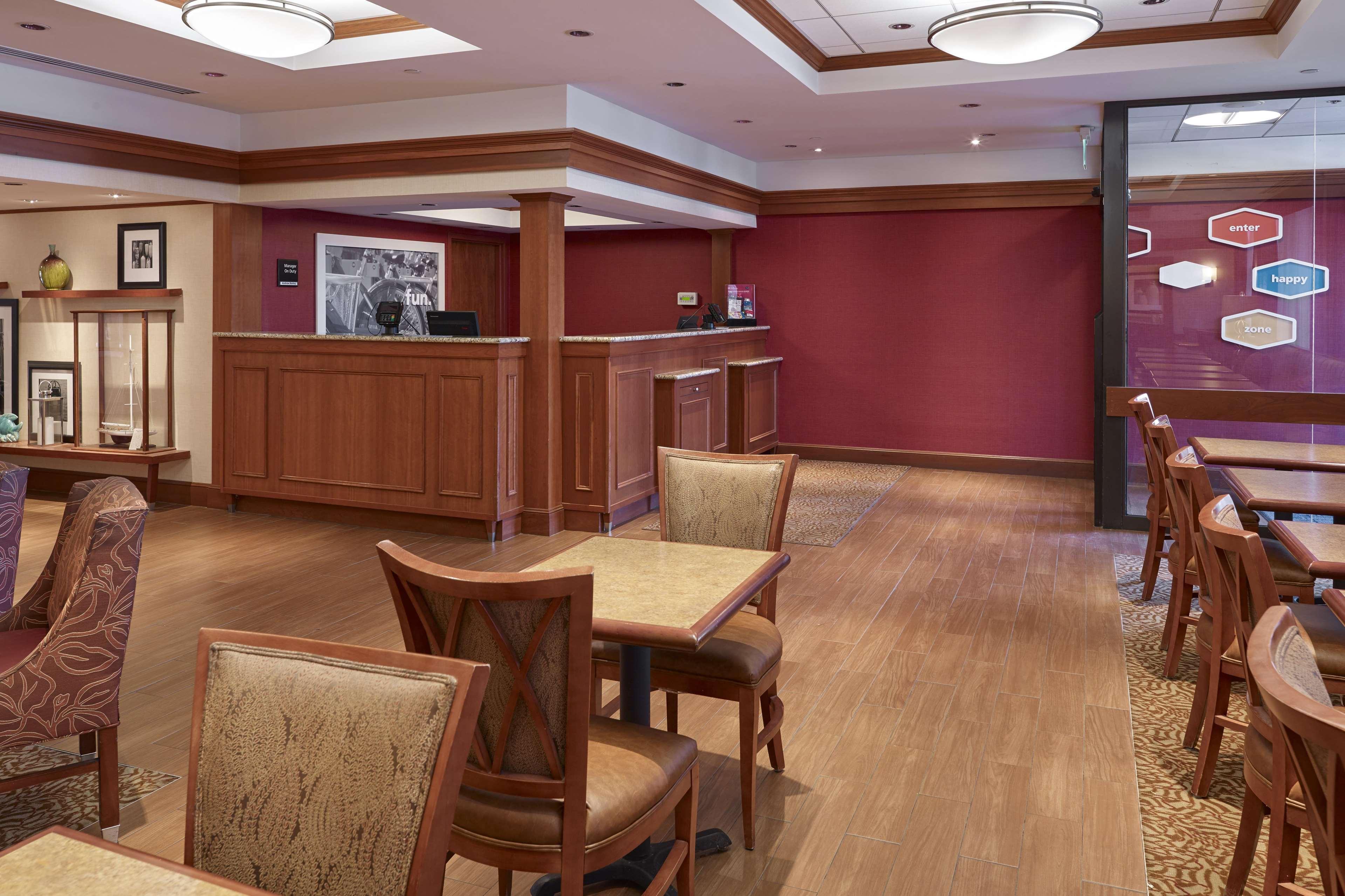 Hampton Inn Portland-Airport South Portland Esterno foto